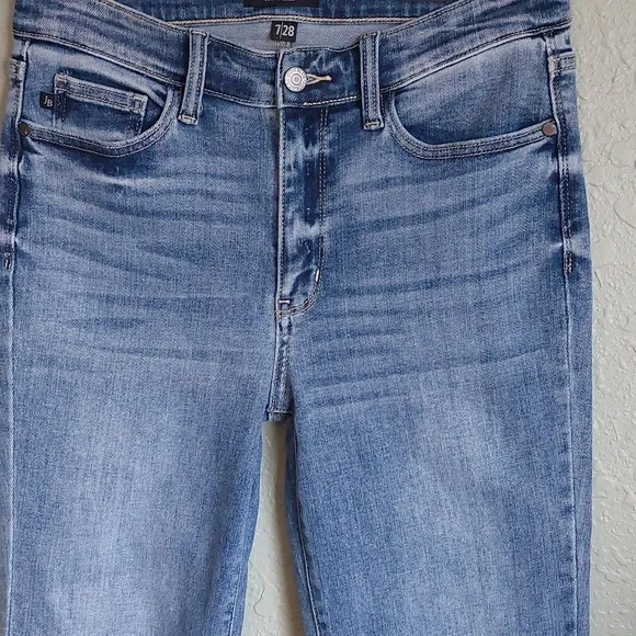 Judy Blue Mid Rise Sz 7 /8 Stretch - Picture 5 of 12